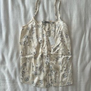VINCE silk tank w/ tag never worn